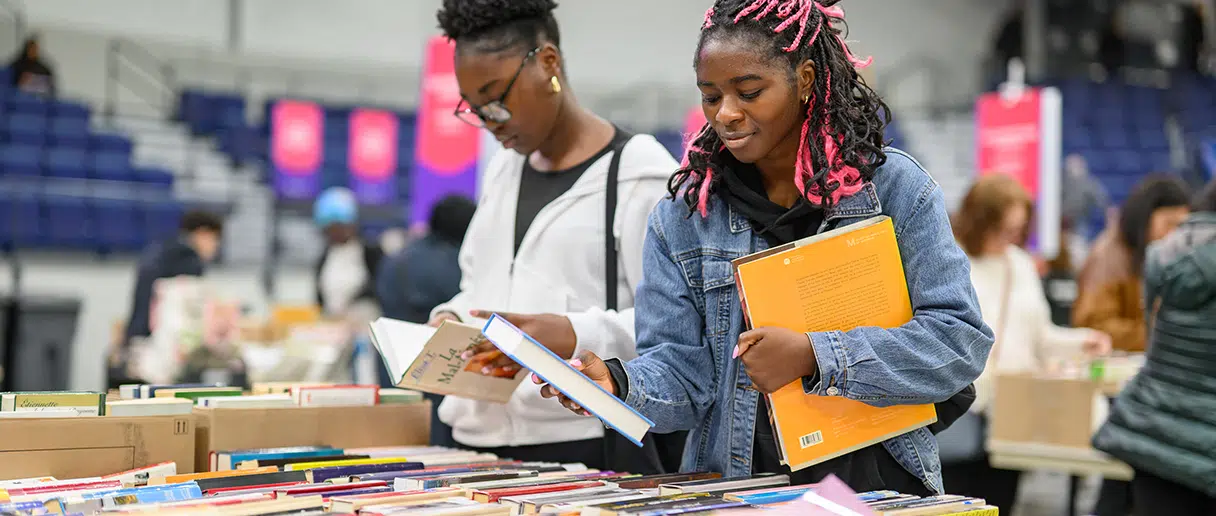 La Bibliovente des Bibliothèques de Laval est de retour pour l'édition 2026